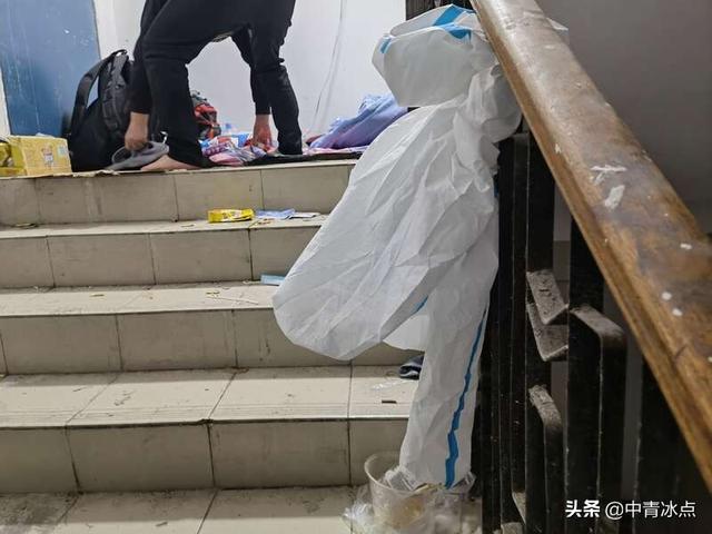 上海17名防疫保安被骗 在桥下过夜