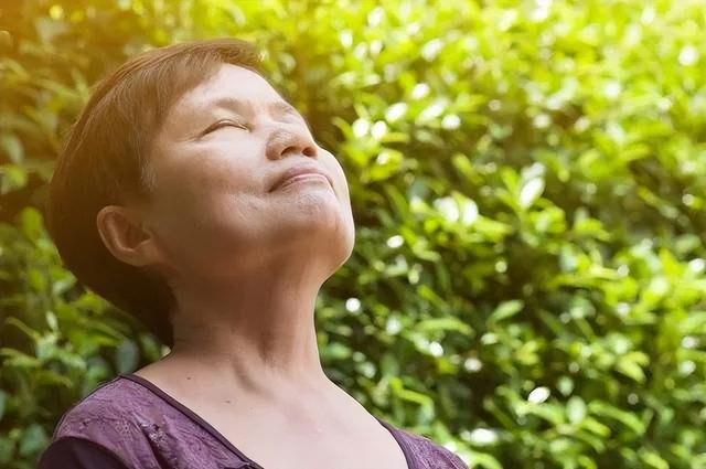 身体“免疫力”强大的人，通常有6个共性，对照自查，但愿都符合