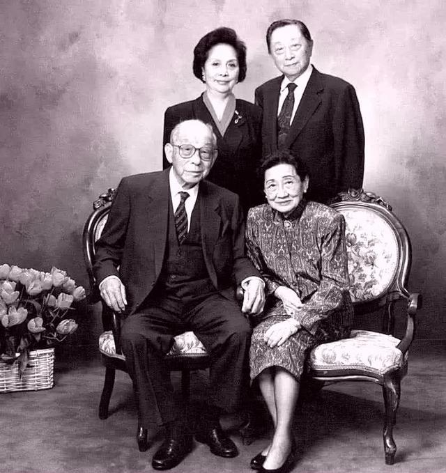 1990年张学良被释放后，记者问他最佩服谁，他立刻说出了3个名字