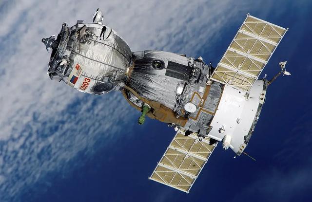 美国宇航员傻眼了？SpaceX宣布载人龙飞船停产，怎么去国际空间站