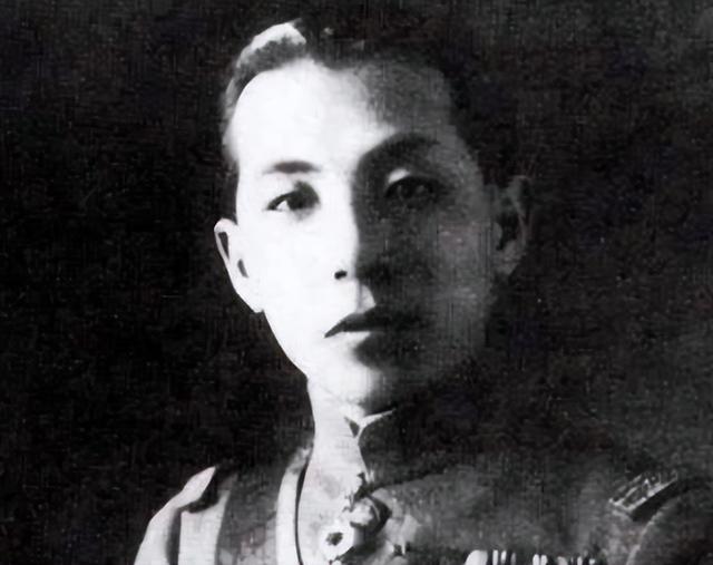 女儿问邓小平：这一辈子和谁关系最好？邓公：就他们仨