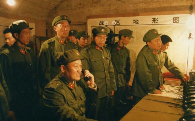 韦昌进眼球被打掉后坚守11小时，高喊：向我开炮！独女也投身国防