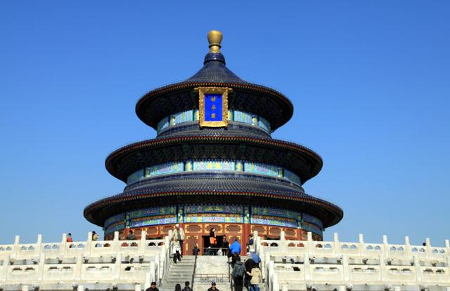 中国的北上广深，对比美国的纽约 洛杉矶 芝加哥 旧金山差距有多大