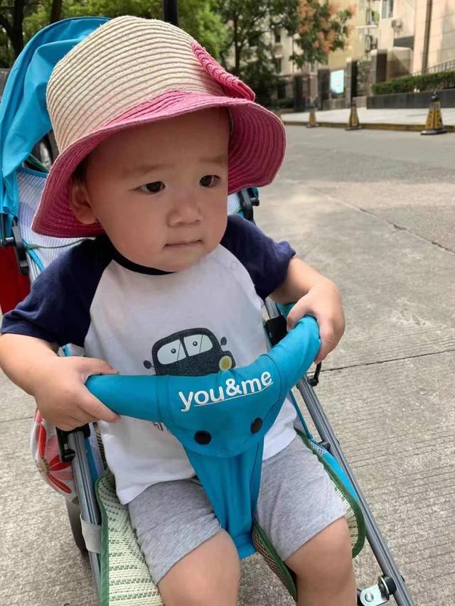 小宝老是改不掉吃手指，我好烦恼，怎么破，看看这样合适吗