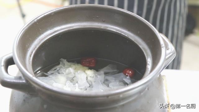 春天宁可不吃肉，也要多吃这“4菜2果”，营养又美味，越吃越健康