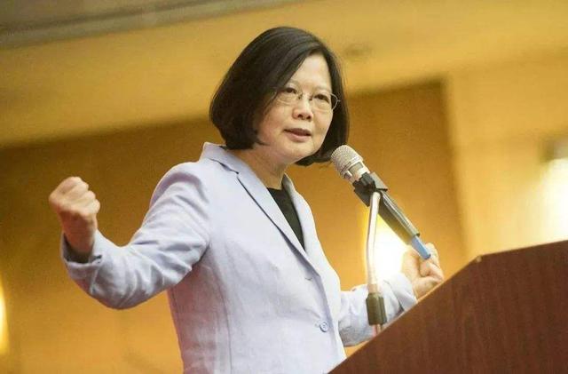 422万新台币！蓬佩奥窜访台湾真实目的曝光，网友怒骂“脏透了”