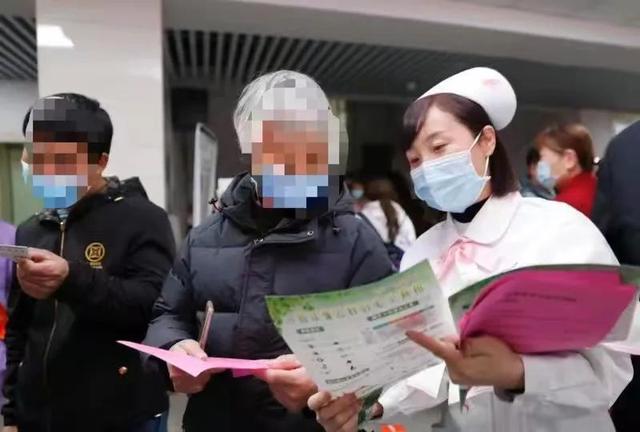 山西省汾阳医院开展“全国爱肝日”宣传活动