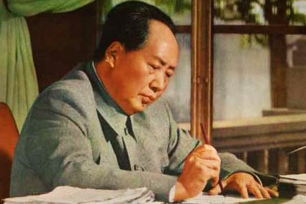 1955年授衔，毛主席审阅上将名单以后划掉了一人，这人到底是谁？