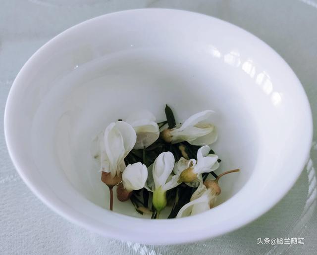 春天里，那些好吃的野菜——槐花