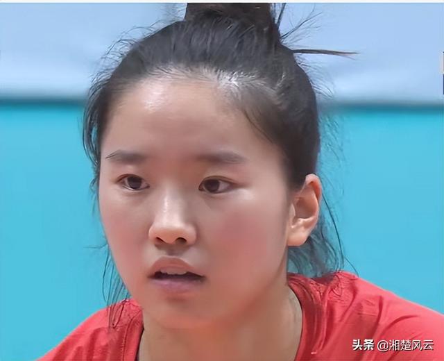 她曾是中国女排主力，甜美小可爱，表现不佳遭网暴，恐难回国家队