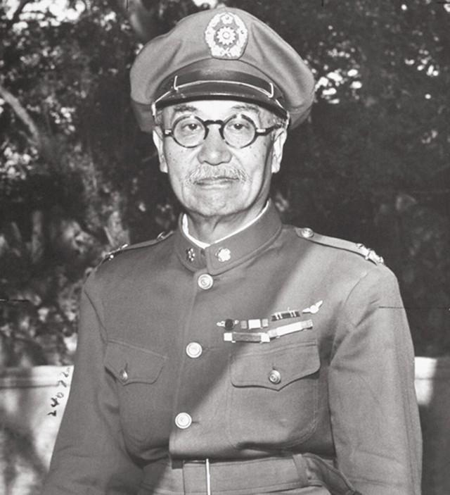 阎锡山客死异乡，30年后儿子回忻州老宅，售票员喊：同志请买票