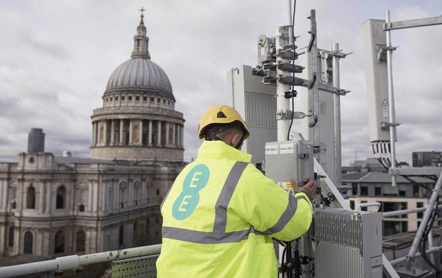 在5G网络建设上连摔“跟头”，老美到底是哪里做错了？