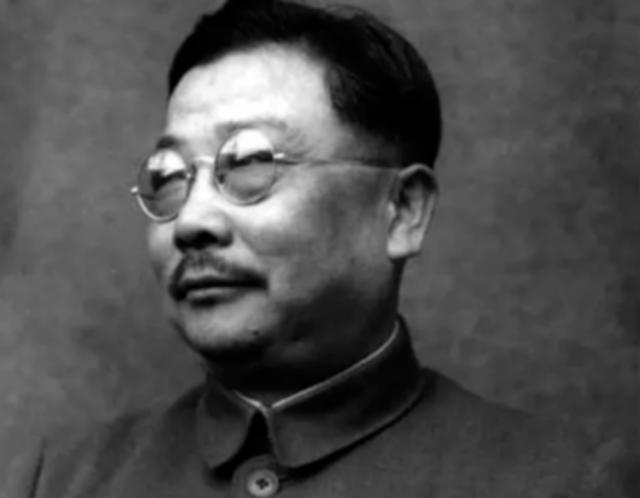 周总理军事地位有多高？连创我军10个第一，军事家排名仅次于一人