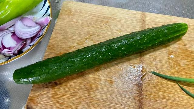 黄瓜是“激素瓜”？提醒：为了健康，尽量少吃这3种黄瓜
