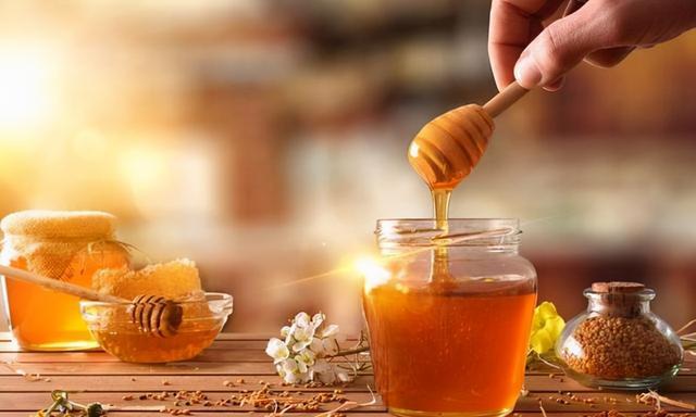 女性过了45岁，“养生”很重要，坚持这6个好习惯或许有帮助