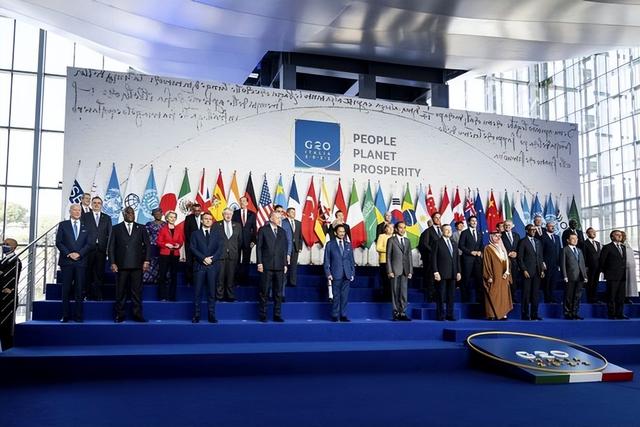 美国高兴太早，G20会议美英加集体离席后，印尼仍邀请普京参峰会