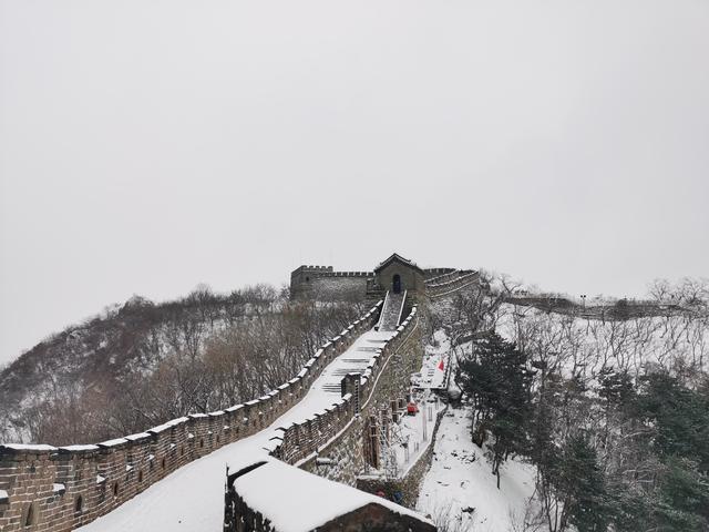 遊北京—雪中的慕田峪長城