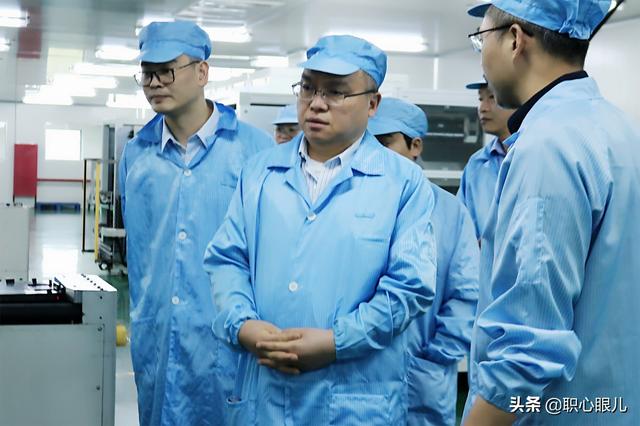 当年因华为放弃读博的郑宝用，帮任正非盈利百亿后，为何退居二线