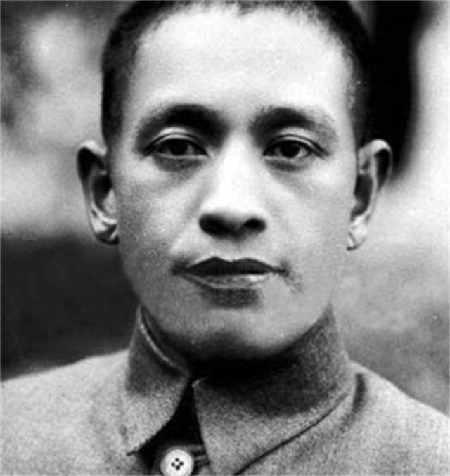 国军“好色将军”活103岁，曾三次死里逃生，生下一子成知名影星