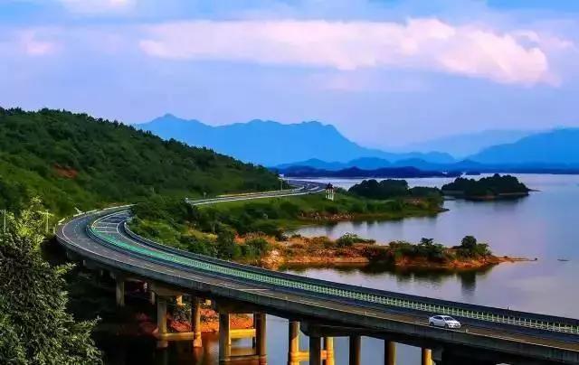 ​8條國內最火自駕路線，開一路美一路……