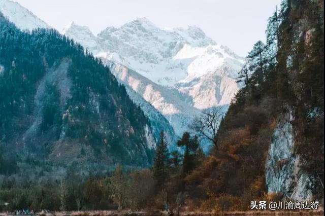 四川的小瑞士，集高原冰川溫泉峽谷于一體，冬季玩雪必去勝地