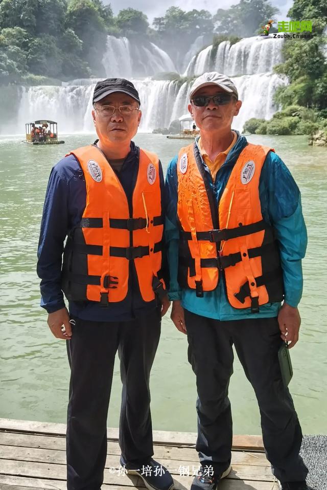 花甲之年，親兄弟攜手共駕35000公裏，走過一趟刻骨銘心的旅行
