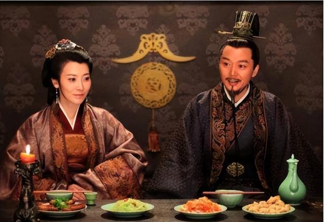 宴会上，吴王阖闾给女儿夹了一块鱼肉，为何女儿看后羞愤自刎？