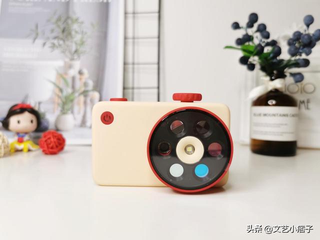 小糖智能玩具相机，用相机记录童年妙思