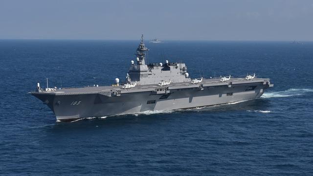 大乱斗！中美日三国航母编队30万吨战舰汇聚西太，谁是真正的强者