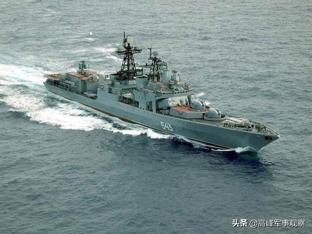 俄舰锁定美国核潜艇，勒令其上浮投降，美艇的金蝉脱壳术令人诚服