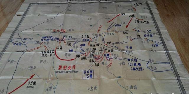 陈官庄全军覆没，杜聿明被俘后吐槽：邱疯子害了我
