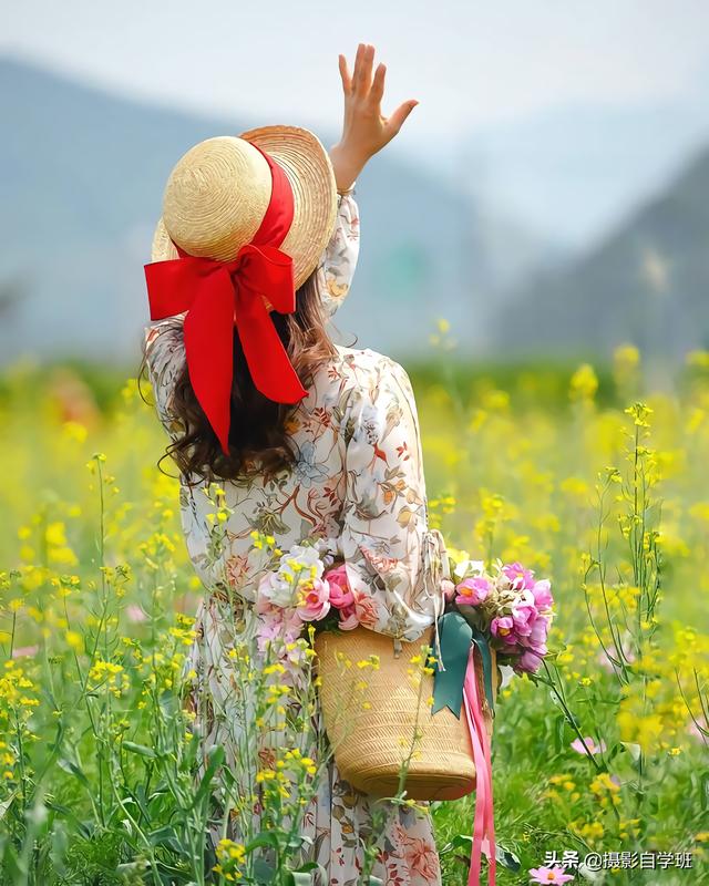 气质女人的pose 学会这十个pose 照片婀娜多姿 温柔优雅插图(1)