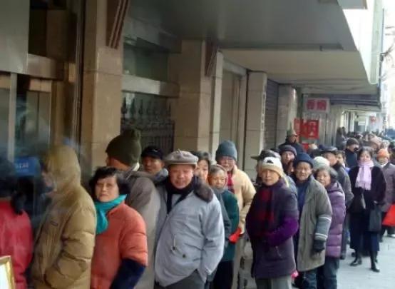存取款“新规”调整，3月1日起不需要登记了？央行作出回应