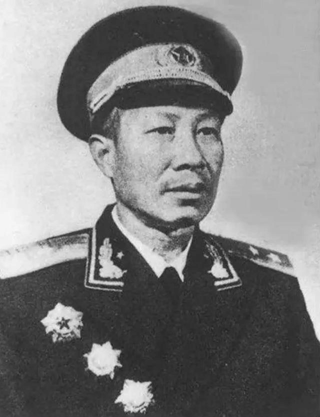 1955年首次授衔，177名中将时任职务简述，附各自戎装照片