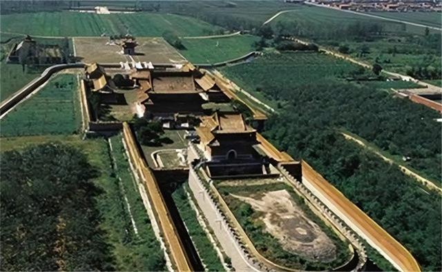 清朝亡了111年，至今为何还有人守皇陵，谁来发工资？他们是谁？