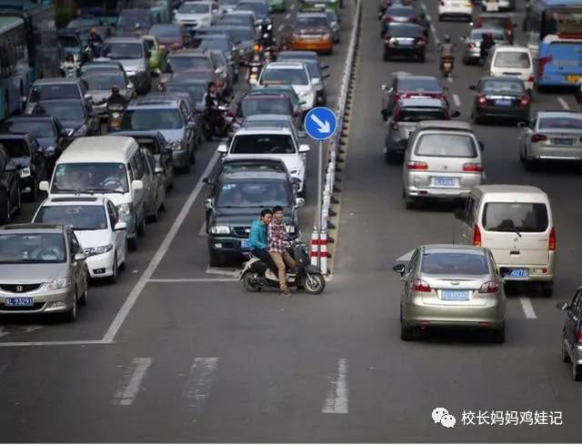 研究了小学和初中的英语教材，发现这难度也差太多了