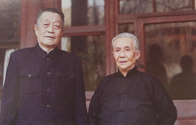 特赦之后：沈醉娶护士寻找第二春，戏问杜聿明怎么看，杜嘿嘿冷笑