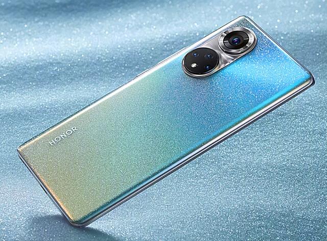 荣耀70Pro+概念图曝光：屏下相机+LTPO技术，还有天玑8100