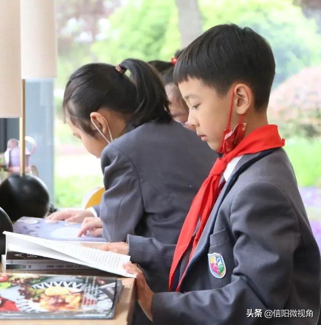 信阳市羊山外国语小学东校区：春光正好，听书香与少年的故事
