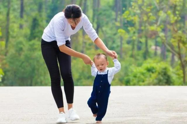 25岁与35岁生娃区别有多大？伊能静：到了奶奶的年纪我还是妈