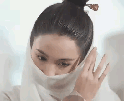 求别再硬演周芷若了！有人出尘脱俗，有人却噘嘴瞪眼“毁经典”
