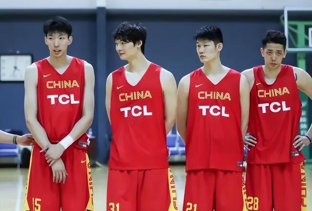 连续收获2个CBA第二，与MVP失之交臂！国家队主力控卫拿国足开涮
