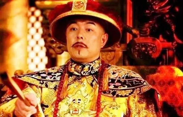 因相貌太丑乾隆出上联挖苦，却被他当场对出，乾隆大喜：赐他探花