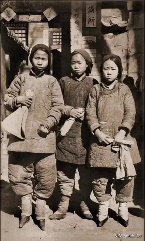 100年多前的老照片，看看那个时期的中国