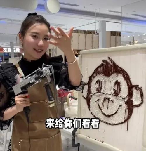 4000万粉丝，与痞幼聂小雨炒CP，转身娶白富美，猴哥说车啥来头？