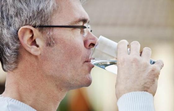 冬季脑梗塞高发，该如何预防？医生：这3种食物要少吃