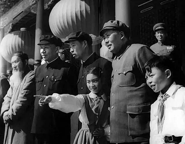 毛泽东如何评价周恩来、刘少奇、朱德、邓小平、陈云、瞿秋白？