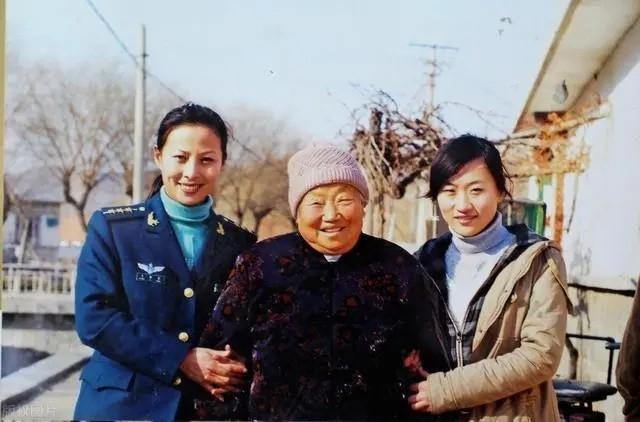 “太空娇女”王亚平：中国首位出舱女航天员，今仍在太空执行任务