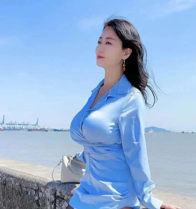 人间何处不多情