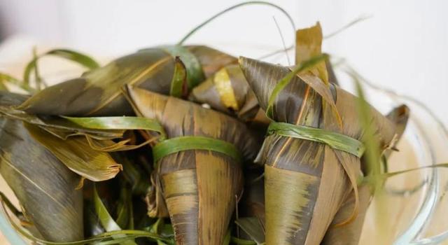 五种食物不要当晚餐吃！容易患肠胃炎，睡眠质量下降还会发胖